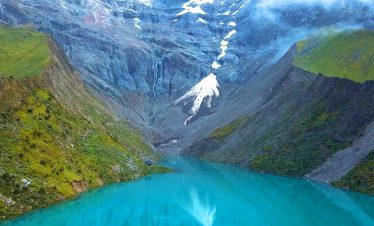 Humantay Lagoo Trekking