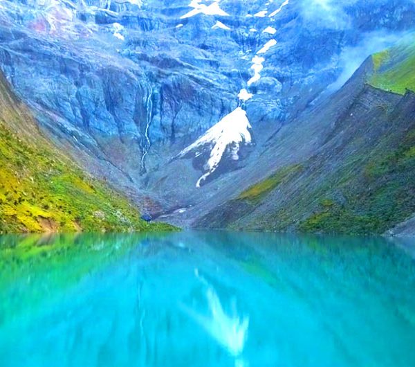 Humantay Lagoo Trekking