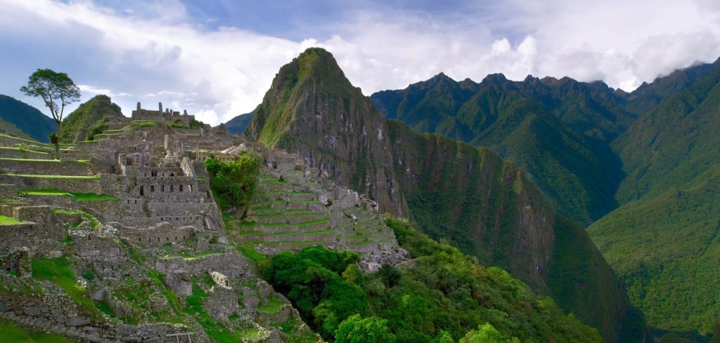 Machu Picchu Historical 4