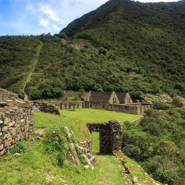 THE SHORT CHOQUEQUIRAO ROUTE