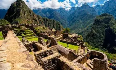 Machu Picchu & Rainbow Mountain 3